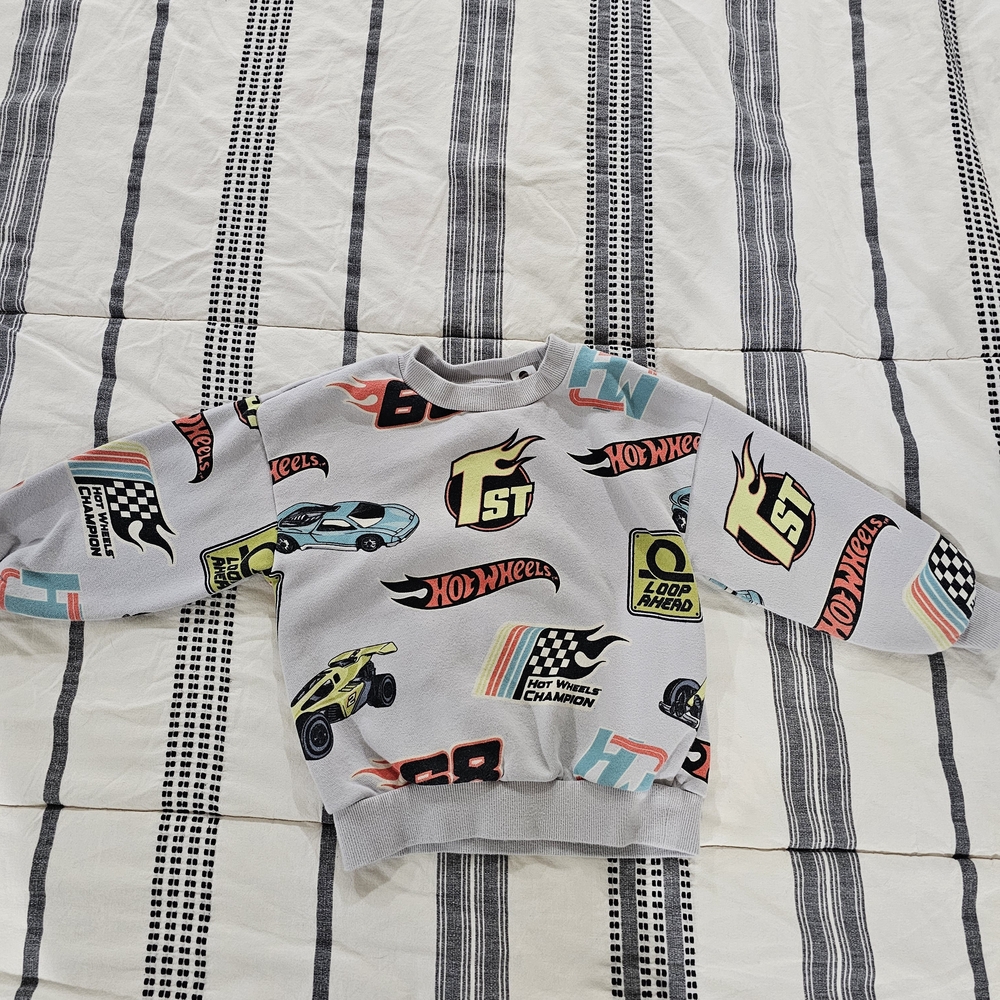 H&M Gray Sweatshirt with Hot Wheels Graphic